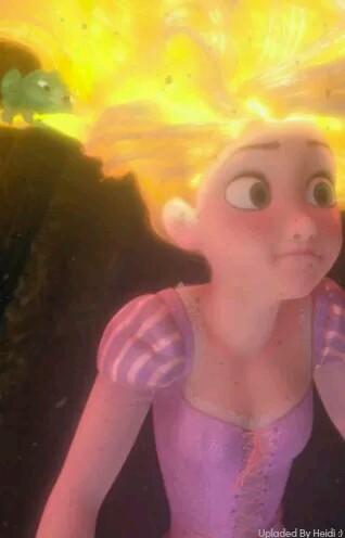 Aw Look at Pascal holding on! He's so cute! #Rapunzel #Pascal #UnderwaterPicture #Underwater #Tangled #Eugene #Disney