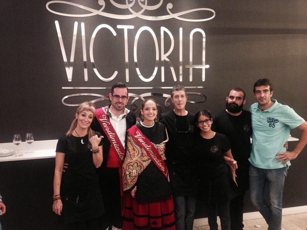 gilcant13's tweet photo. Una visita inesperada ,un poco de picar ...... Y a los fuegos http://t.co/TOYk5HO70P