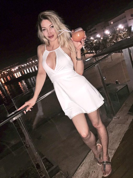 Tits n cocktails 😘 http://t.co/SPmng92wUO<a href="/tag/thongthursday"class="tags"><span>#thongthursday</span></a><a href="/tag/cardiff"class="tags"><span>#cardiff</span></a>