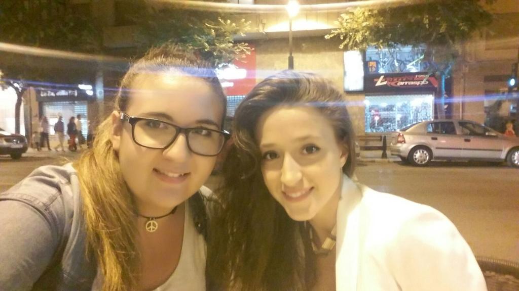 ZenaidaGomezM's tweet photo. La casualidad nos hizo amigas y por el tiempo hermanas! ❤ 😙 #friends @M23Miri http://t.co/4BUVfsoqsk