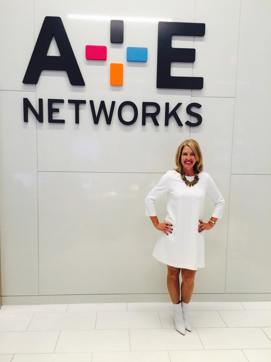AngieHallier's tweet photo. Never stop chasing your #dreams Thanks for having me @AETV http://t.co/nLAmsEMIEs