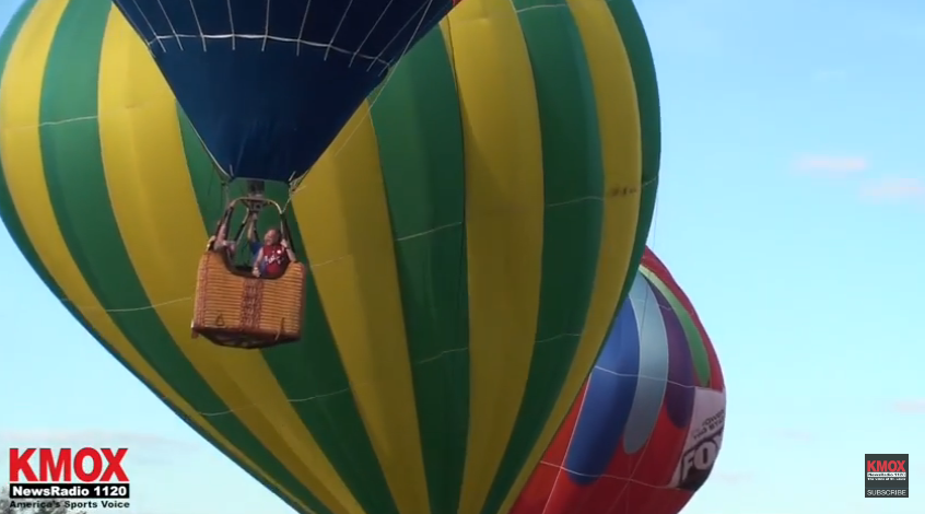 kmoxnews's tweet photo. Miss the #BalloonRace? No worries! Watch the hot-air balloons take off in our video recap: http://t.co/ViqDpR7ek3 http://t.co/BWgLIbDFh4