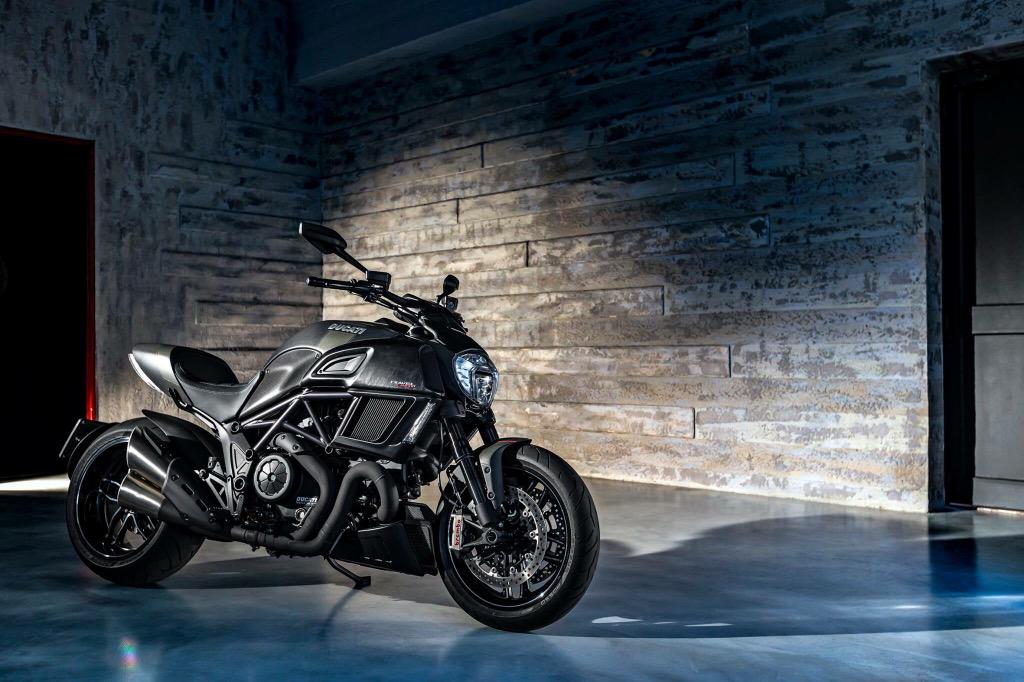 RedlinemotorcyclesUK tweet media