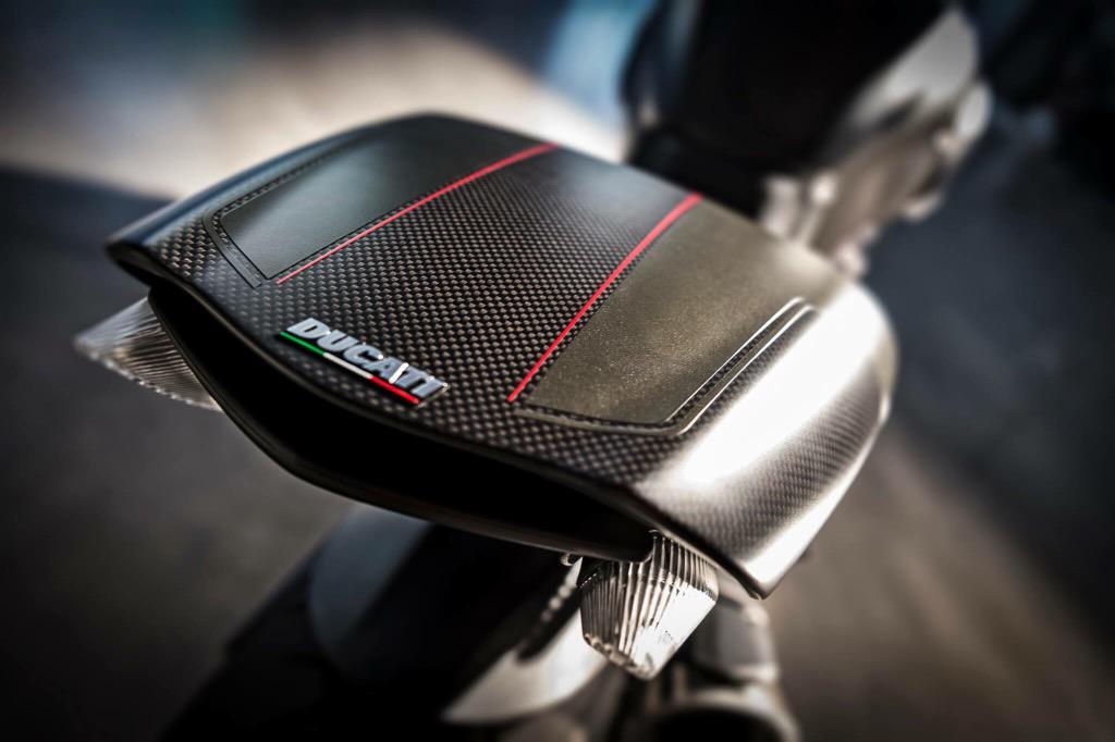 RedlinemotorcyclesUK tweet media