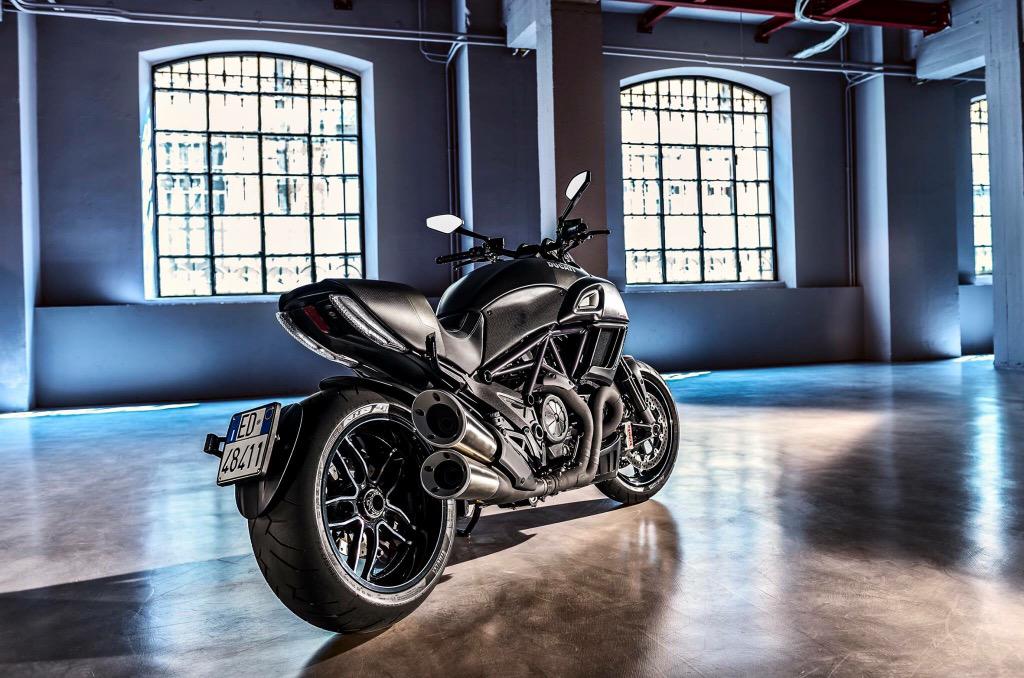 RedlinemotorcyclesUK tweet media