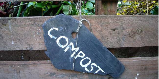TopCommonGround's tweet image. 25 things you should be adding to your compost buff.ly/1iHEWME via @TreeHugger