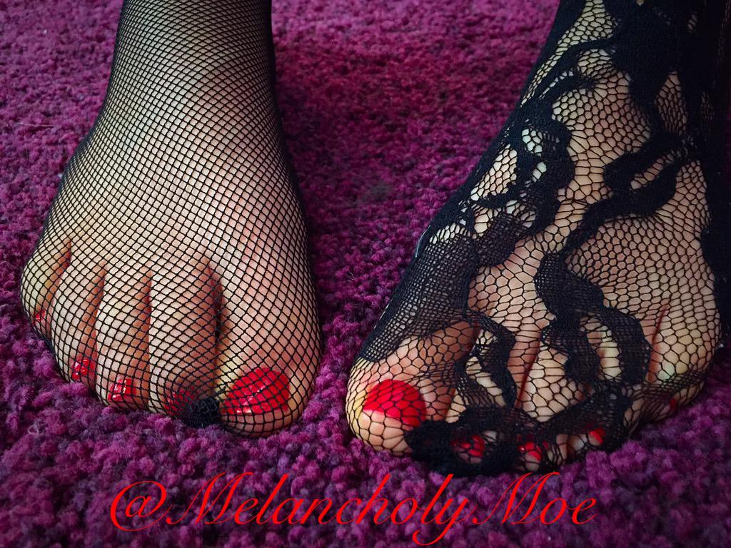MelancholyMoe's tweet photo. ⚡️RT⚡️ for #fishnets 🌟fav🌟 for #lace
#stockings #thighhighs #redtoepolish #pedi #toes #feet #FootFetish #femdom http://t.co/aQod15JiFY