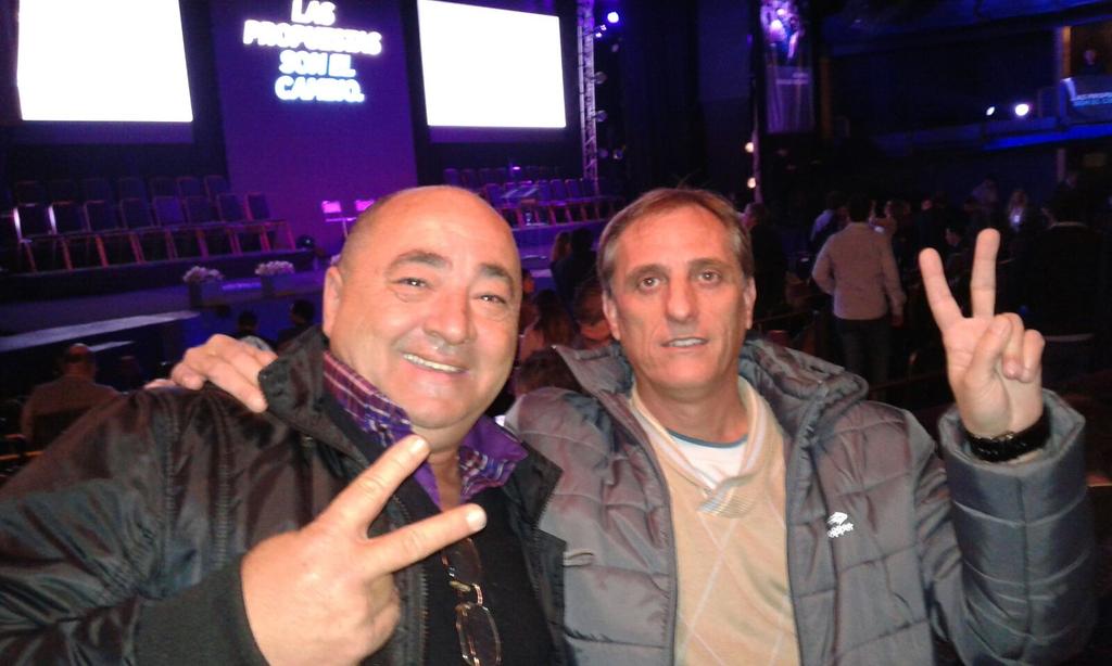 HugoMettino's tweet photo. Con el compa @albertoquiroga en la presentación de las metas de gobierno de @SergioMassa #CandidatoConPropuestas http://t.co/WskQbm3DlO