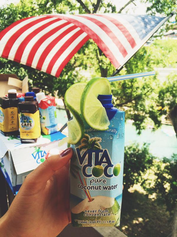 VitaCoco's tweet photo. Simple garnishes for simple hydration. (Photo cred to @CassieSchafman!) #vitacococrew http://t.co/pmu83H2MO3