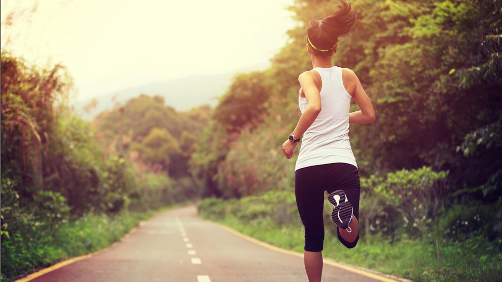 theSARAO's tweet photo. "Running: ¿por qué corren las mujeres?" http://t.co/I5VfLOJ2ov @MarisaFactor @LauraBandera http://t.co/wouqLuyFKM