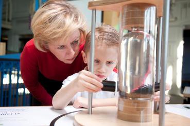 Explore small magnetic materials with magnetite sand, iron powder and ferrofluid at the Fleet! ow.ly/SuSCN