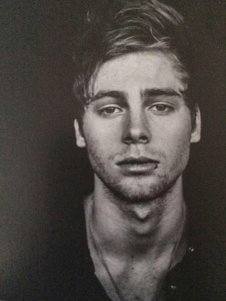 rhythmicmuke's tweet image. Even black angels can light up the darkest souls just like mine