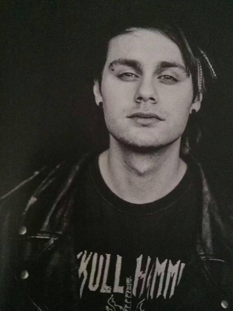 rhythmicmuke's tweet image. Even black angels can light up the darkest souls just like mine