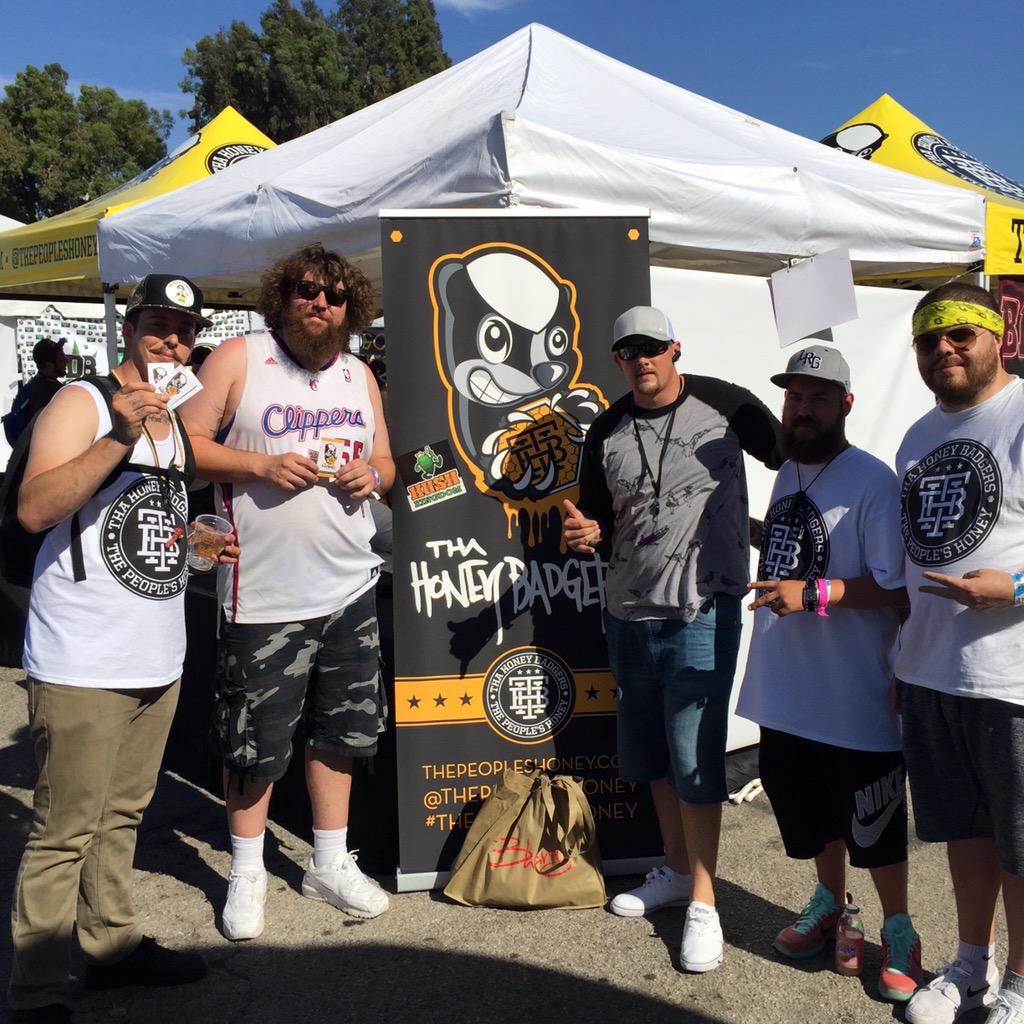 PavoPacific's tweet photo. If you like #terps and #shatter these guys should be on your radar #HoneyBadgerExtracts are the bomb, so get you some http://t.co/i4giNWFw3m