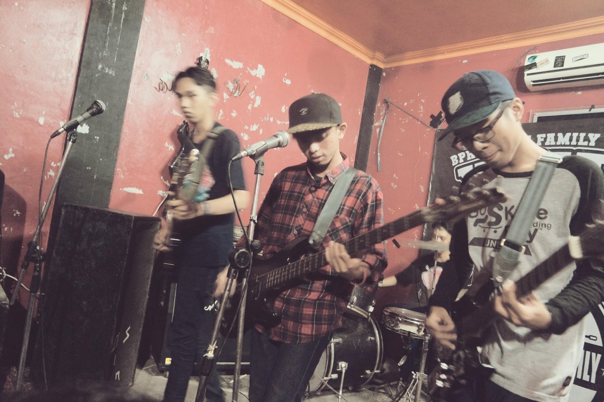 thanks @9Kedai_gigs and <a href="/BPKstreetFamily/">BPK STREET FAMILY</a> :)