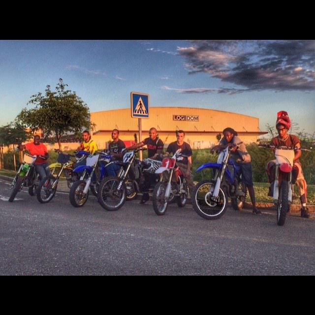 m_mediouni's tweet image. Bonne Semaine à tous @gwada.riderz #Yzf450 #Yz250 #Rmz250  #Yamaha #Kawasaki #Honda #SuperCross 🚲💨 #GRZ #BikeLife #…