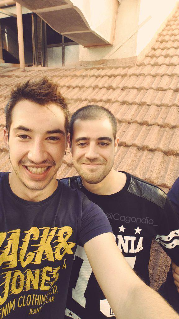 Cagondio_'s tweet photo. @auronplay mírale el niggiiii http://t.co/xINwbHXnRH