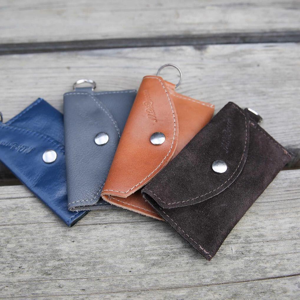 midiqueenbags's tweet photo. Our #SmallWallets are the perfect little sidekick! Use them to stash some cash or keep your business cards handy! V… http://t.co/Wl2kelRZA3
