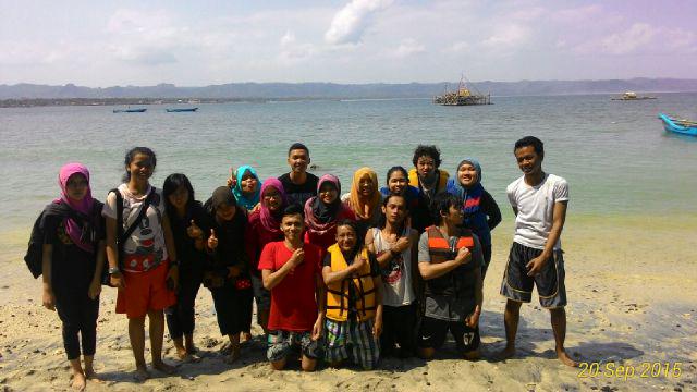 Kkn kelompok 8 at pantai timur pangandaran