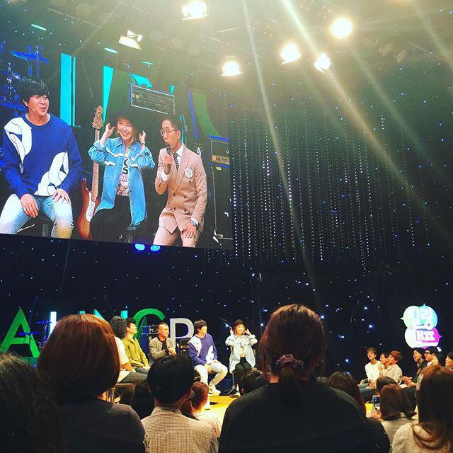  [PIC][21-09-2015]SooYoung ghi hình cho chương trình "Healing Camp" vào tối nay CPd_oc3U8AAHm1w