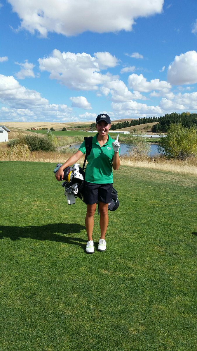 GoUVU's tweet photo. WGolf | @kaleawho sinks a hole-in-one on the 138-yard par 3 hole 16 during round 2 of the Cougar Cup! #WolverineWay http://t.co/yeCaoXykSn