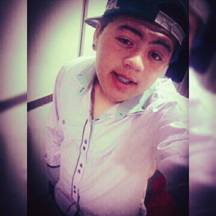 veve_solano's tweet photo. Boa noite 👌👊✌ http://t.co/608vTDbzwo