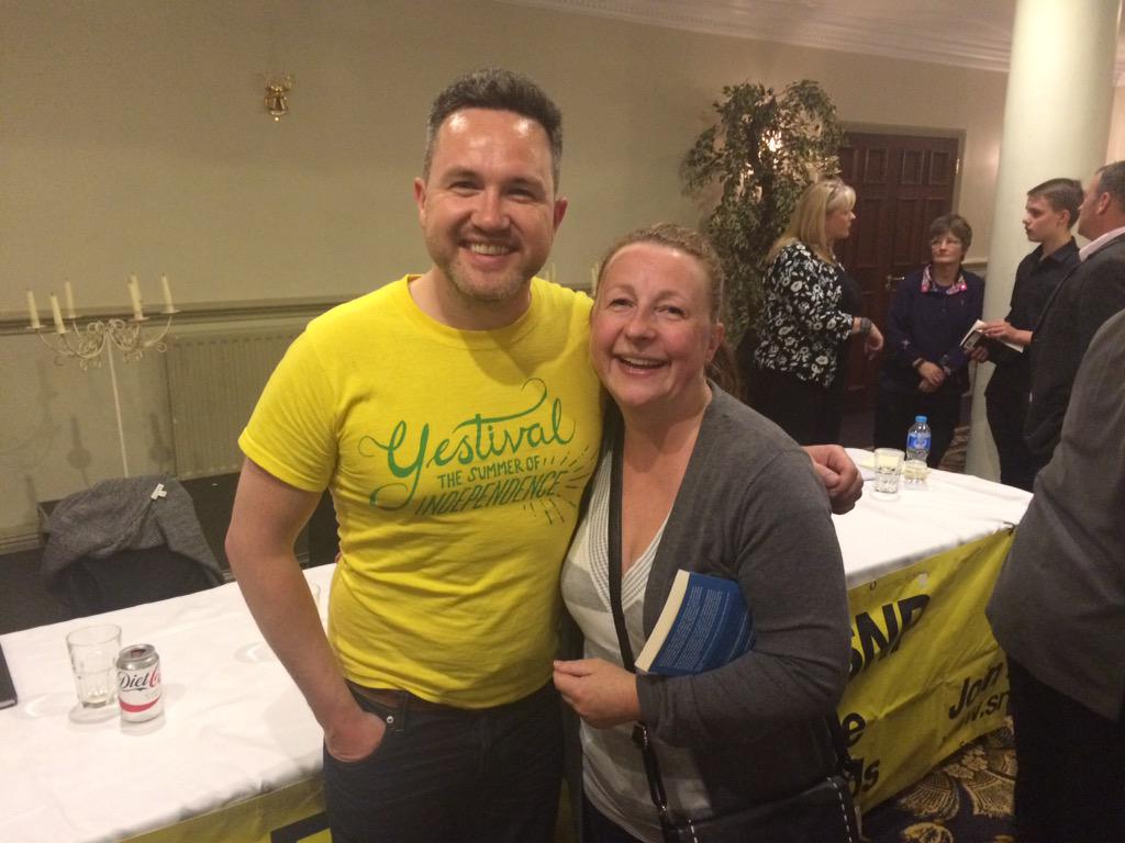 Babs_B2's tweet image. @alanbissett so nice to meet you tonight hope our paths cross again! #deathofaladiesman xx
