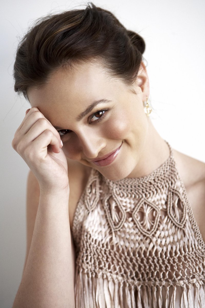 parisinthe1920s's tweet photo. . @LeightonMDaily  #whereisleighton? 
#LeightonMeester http://t.co/In8ag55xES