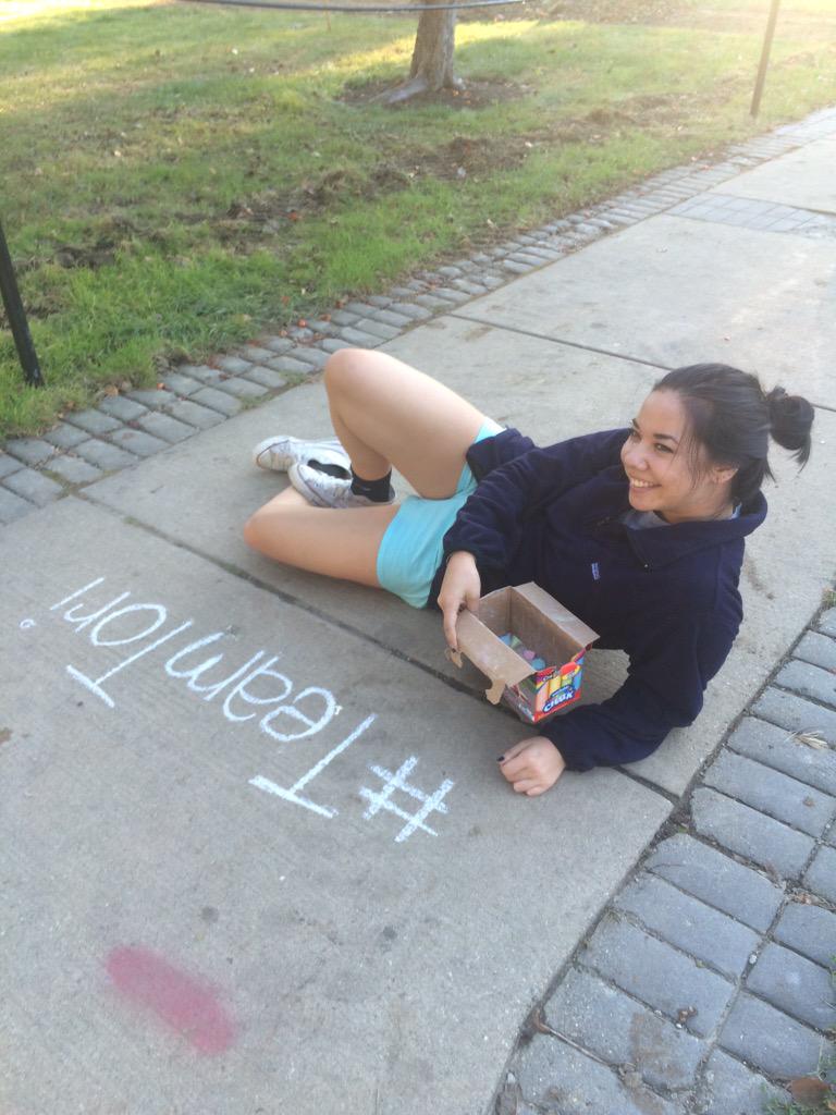 Tori4HoCo's tweet photo. Tori in action #teamtori http://t.co/nEbbg3KyQa