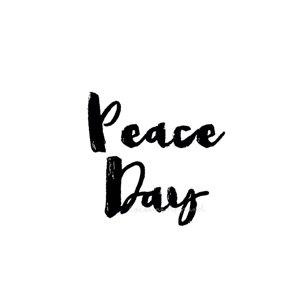 CocotierApparel's tweet photo. WHAT DOES PEACE MEANS TO YOU? | ✌🏾️
#internationalpeaceday @hembramalajp @MIOhandcrafted @trillycurts @BeSocialEdu http://t.co/hQom7CKcG1