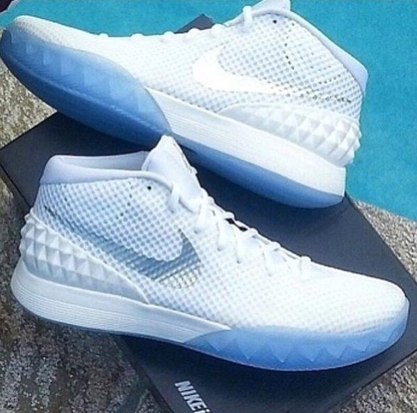 kyrie 1 white and blue