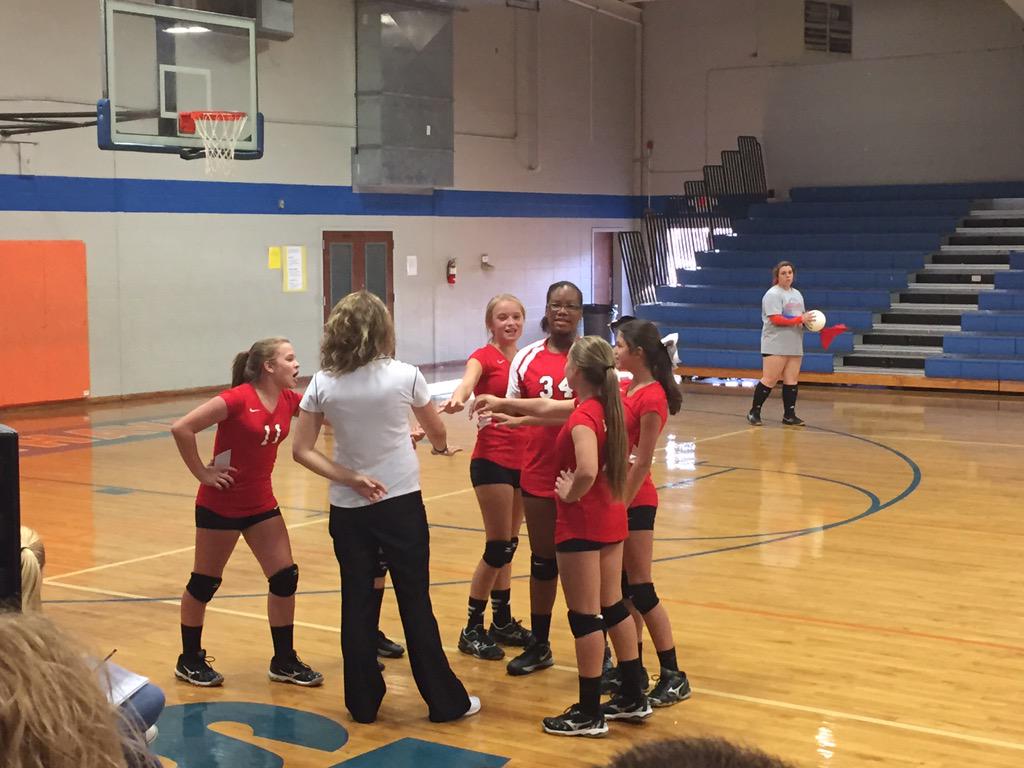 Cheryl_Rebel's tweet photo. CHMS Volleyball just beat Southaven!! WTG #CHMustangs! #RespecttheHill WTG Callie! Starting Setter won 2 #sweep http://t.co/AE4TDsTB3O