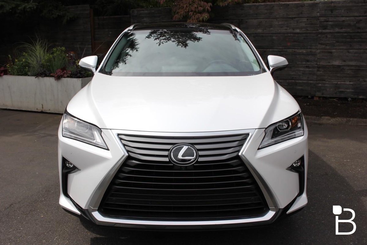 Lexus's tweet photo. Looks great, drives even better says @TechnoBuffalo. Read their 2016 #LexusRX review here: http://t.co/A3tUWBi6v0. http://t.co/kercxEKMv6