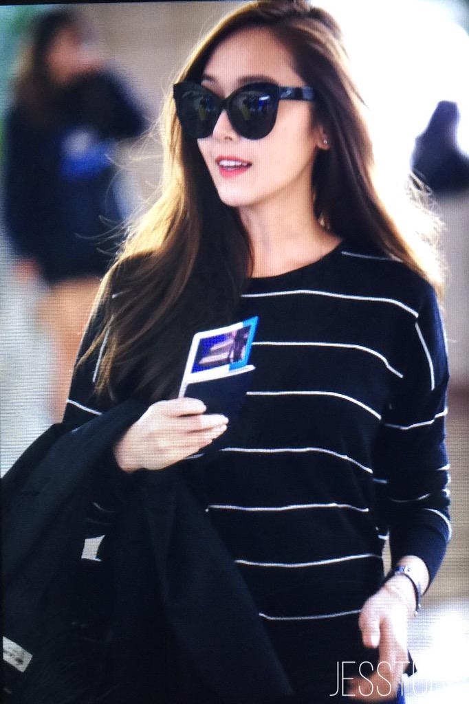 [PIC][22-09-2015]Jessica khởi hành đi Nhật Bản vào sáng nay CPdxd13VEAApaxZ