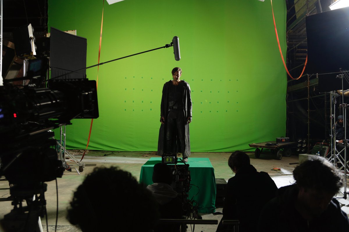 VaunWilmott's tweet photo. Making magic... the final shot of 211.   #soreal 

DOMINION BTS http://t.co/kpPNlC3Tvk
