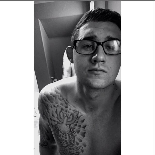 ChrisBrobard's tweet photo. Bickin back bro bro bro bro http://t.co/1CZKSxMlUk