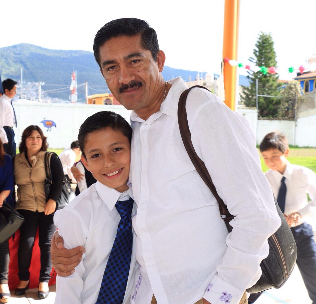 dulsillo's tweet photo. MI ORGULLO BENDITO DIOS DE SER MADRE DE MI ADORADO DIEGUITO TE AMO @enochdez @AntonioGa07 @bet0230 http://t.co/8To7zpksQz