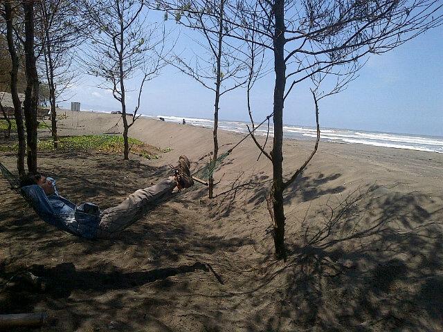 fajar_dwiko's tweet photo. Hidup ini indah kawan http://t.co/aySLnlgdu5