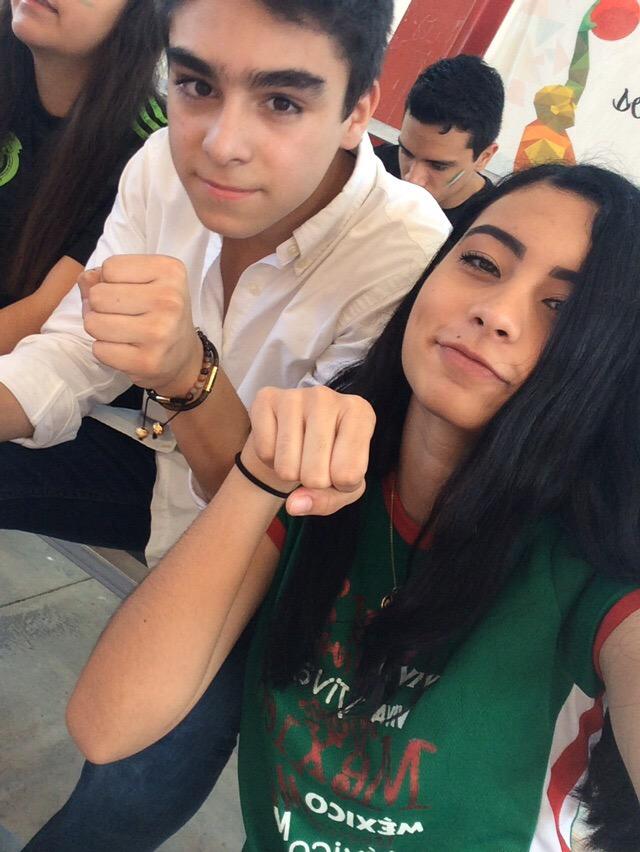 impact1516_'s tweet photo. Hoy cumple años @AnaLuz68 💕, te queremos muchooo Ana Luz, felicidadeees👊🏻🎉💥 http://t.co/TcS4JLNhNa