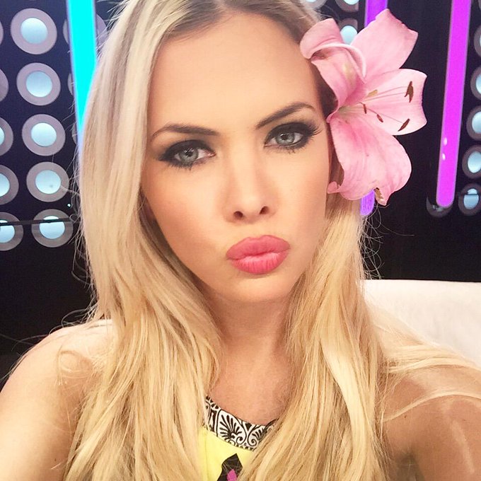 #selfiedeprimavera en @BenditaOk ??✌?️✌? http://t.co/VYwh7glil2