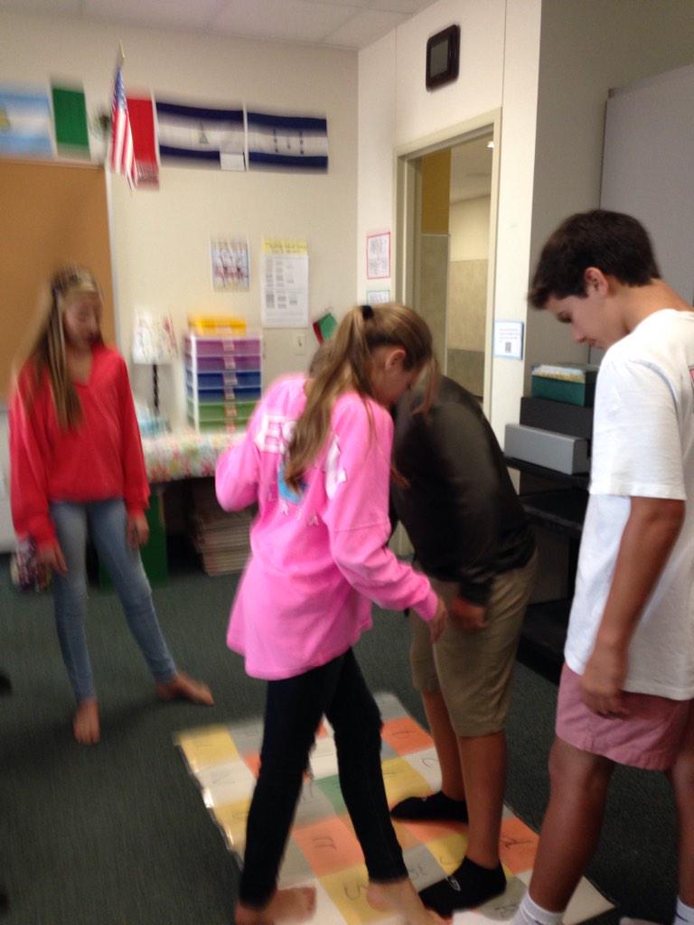 GutierrezSra's tweet photo. It's fun learning el alfabeto! @FPMSfalcons #4pointsspanish http://t.co/uWVFbvmlqo