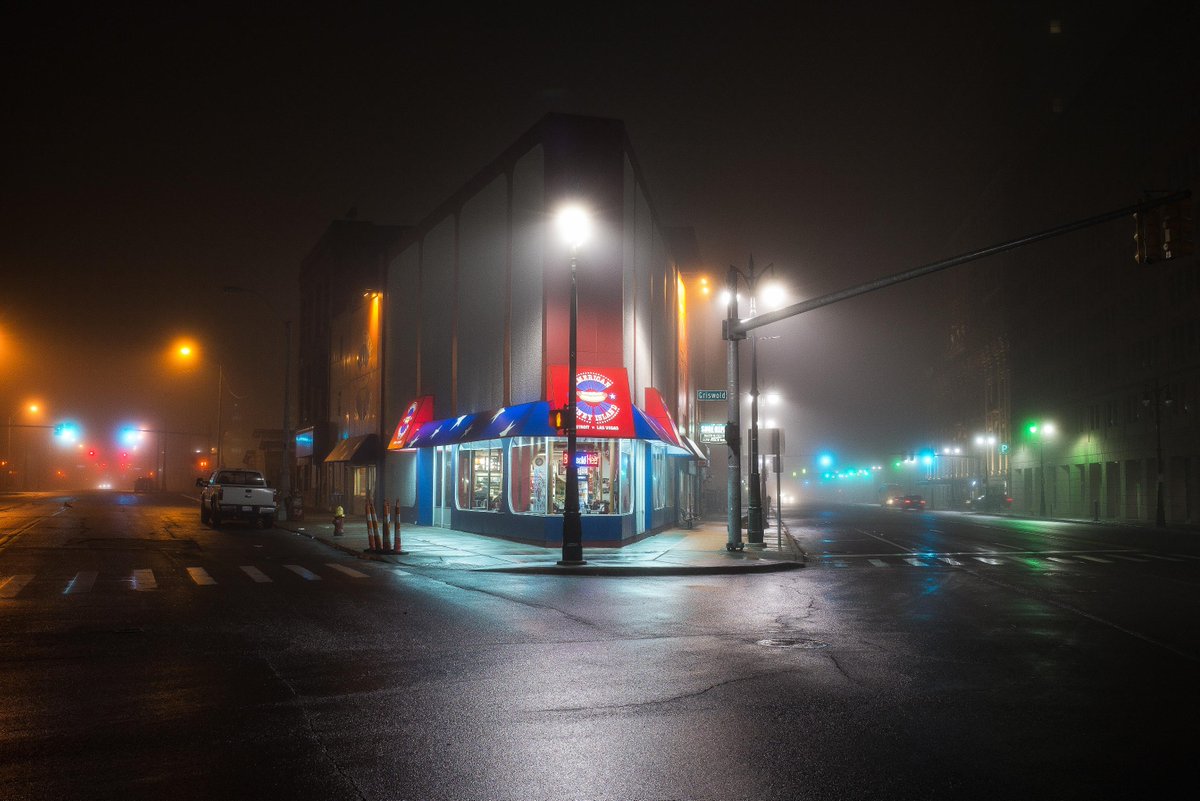 PointePhotog's tweet photo. Detroit Coney's
#walkdetroit  http://t.co/pahcBrMRpB http://t.co/YUxCHUPMHm