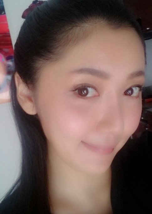 今日の髪型はハーフアップ(,,> <,,)♡ http://t.co/ESgNU5tF3H