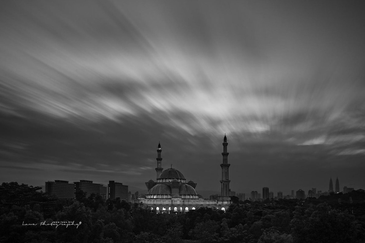 Sony a7 + Fe 1635 + IRND 10 #sony #sonyalpha #photography #mosque #kl #art #alpharian #malaysia #a7 #zeiss
