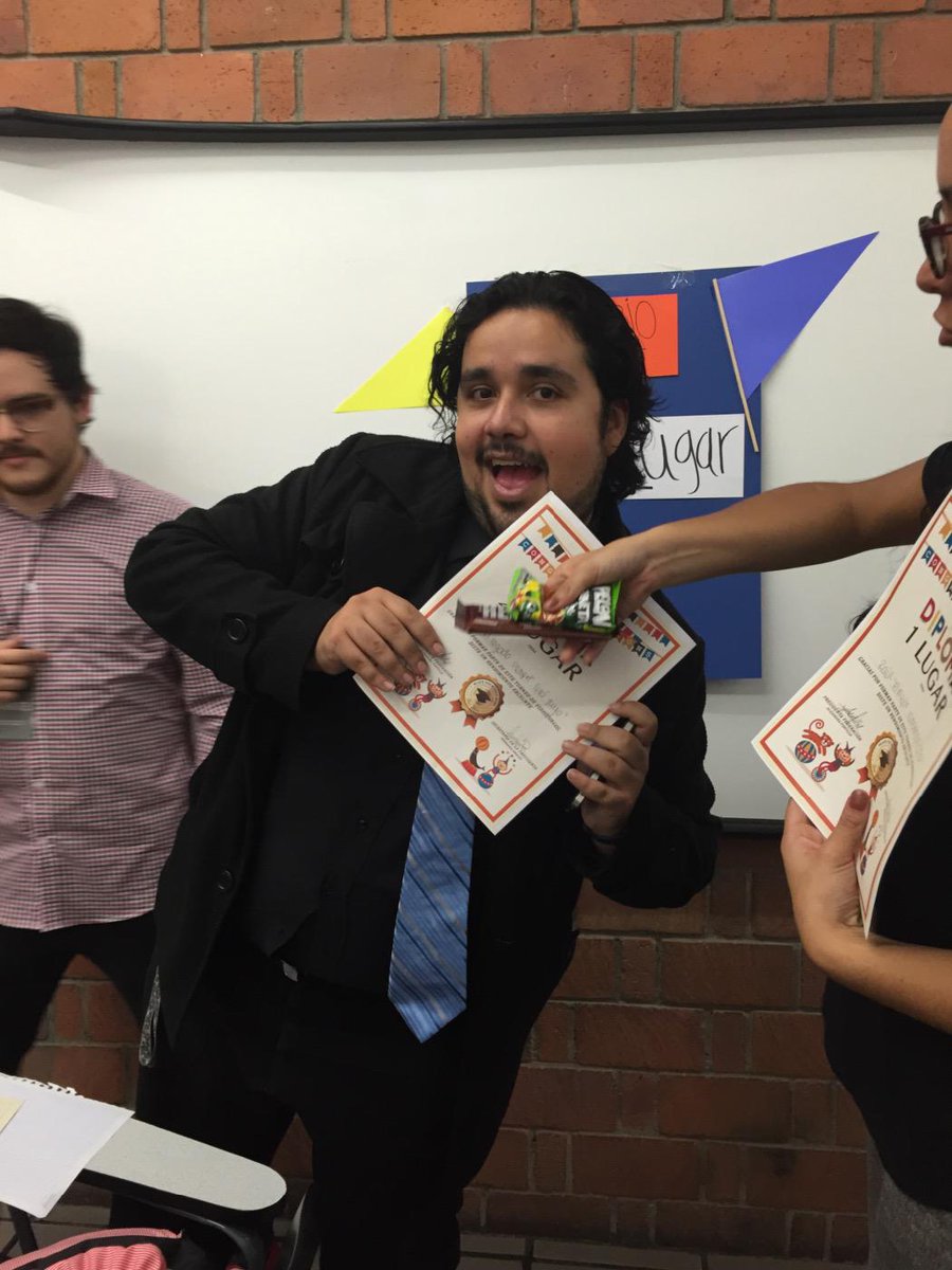 IberoSF2015's tweet photo. Segundo lugar @alelizardi del #TorneoStreetFighter http://t.co/6bGcchJ750
