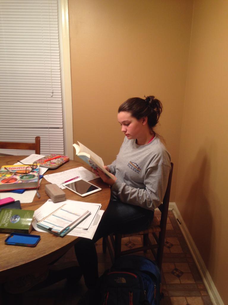 LeeAnnJaquish's tweet image. #royalreader @MsAtotheG