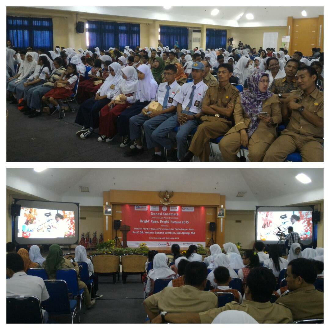 Donasi_ku's tweet photo. Pembagian 2850 kacamata minus gratis u/ pelajar tangerang di kantor walkot tangerang #donasikonsumen @alfamartku http://t.co/qNCtDtunUL