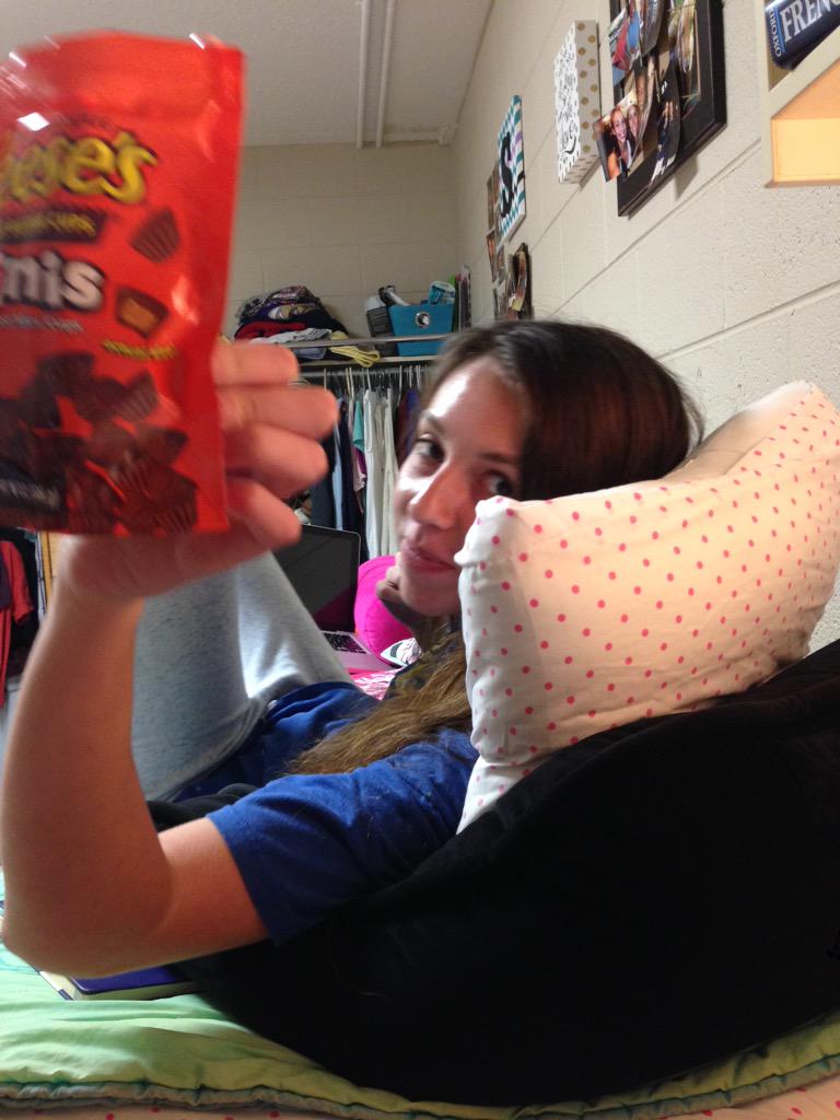 EmiLou_Ames's tweet photo. "Please eat these" #blessed #knownPLGL #roomielove http://t.co/ZAcJlBk11z