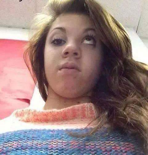 ryanblackoutt's tweet photo. Todos ahorita con un ojo en Twitter y otro en #BigBrother 😂 http://t.co/ckzq6P8hnI