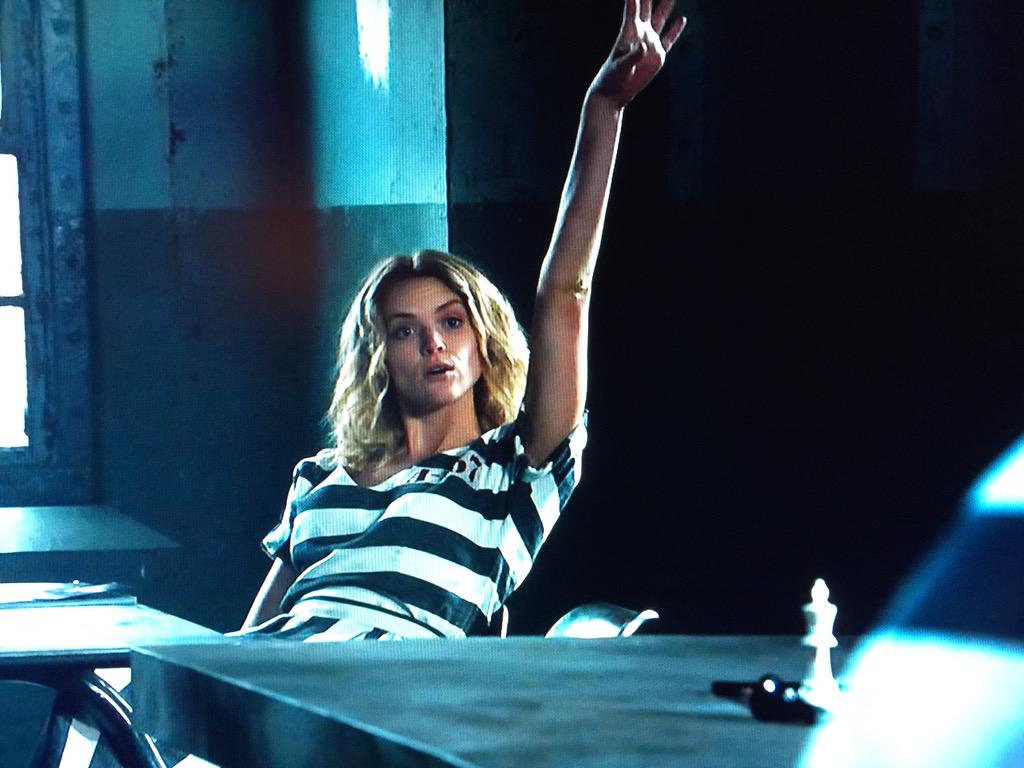 Fox11TalkNow's tweet photo. Is this @gotham's new "it" couple? @GothamAddicts @GothamTVWriters #GothamSeason2 http://t.co/J1BYLXg0SQ